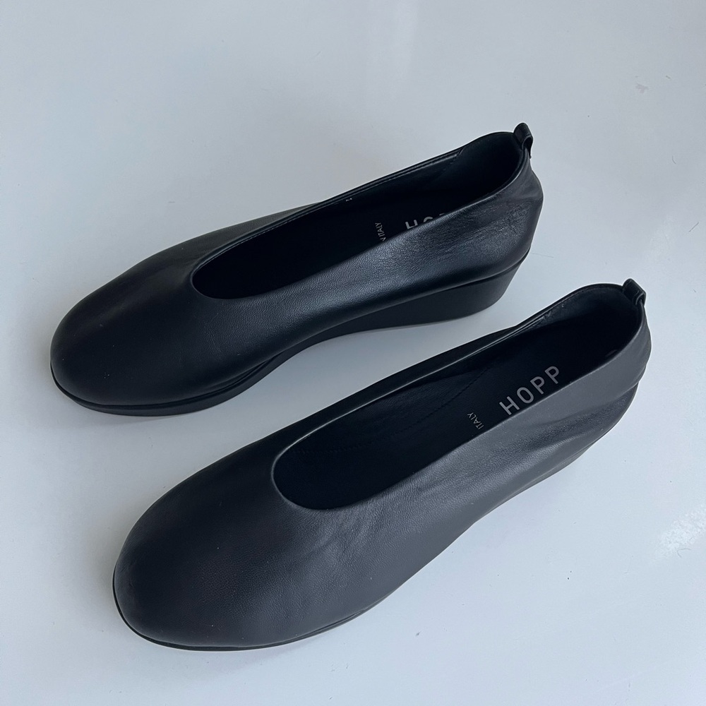 Hopp IO Slippers Size 9 - New Without Box